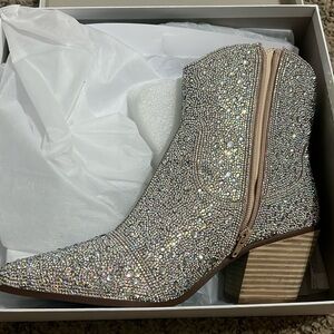 Betsy Johnson size 10 rhinestone boots